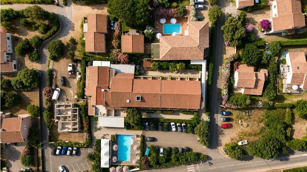 HOTEL 4* CAP CORSE MURS ET FONDS