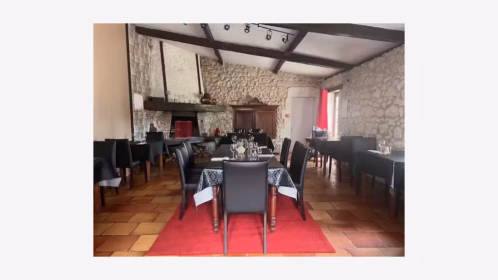 Vente magnifique hôtel restaurant à St Aigulin