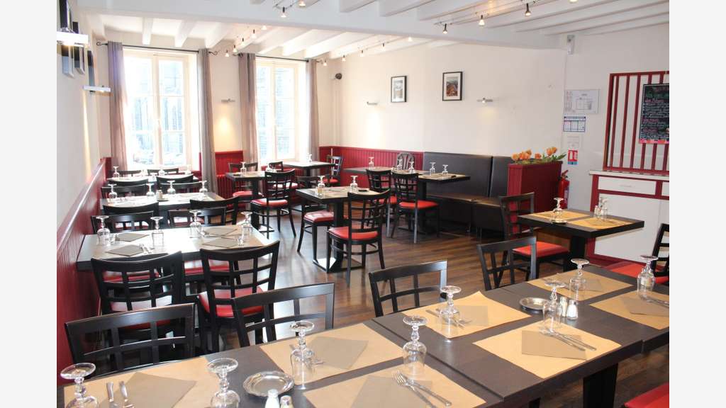 AV bar hôtel restaurant 8ch empl N°1 à Saint-Flour