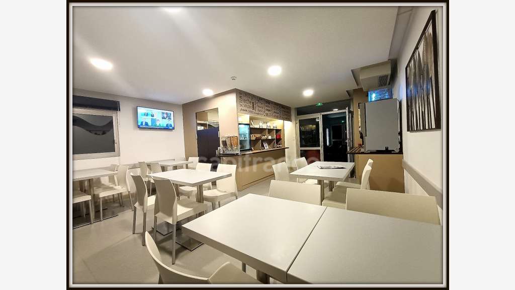 vendre SEMEAC Hôtel - Bureau