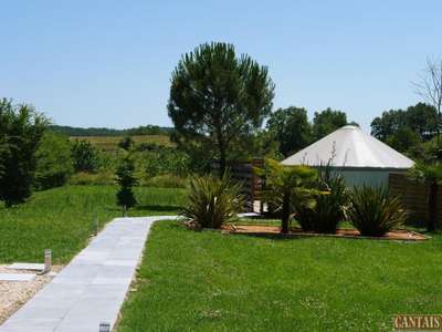 A vendre 2 cabanes haut de gamme en vignoble 33