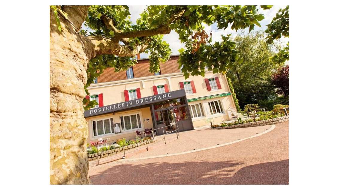 A vendre hôtel restaurant murs et FDC à Cuisery