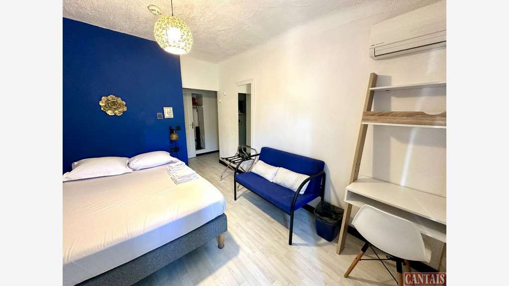 Vente hôtel de charme 10 min des plages à pied