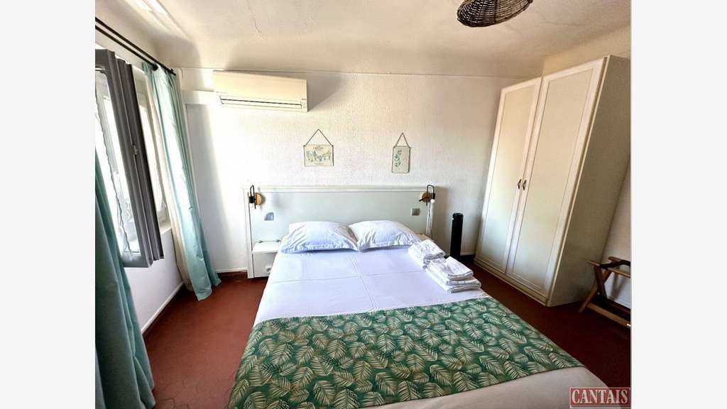 Vente hôtel de charme 10 min des plages à pied