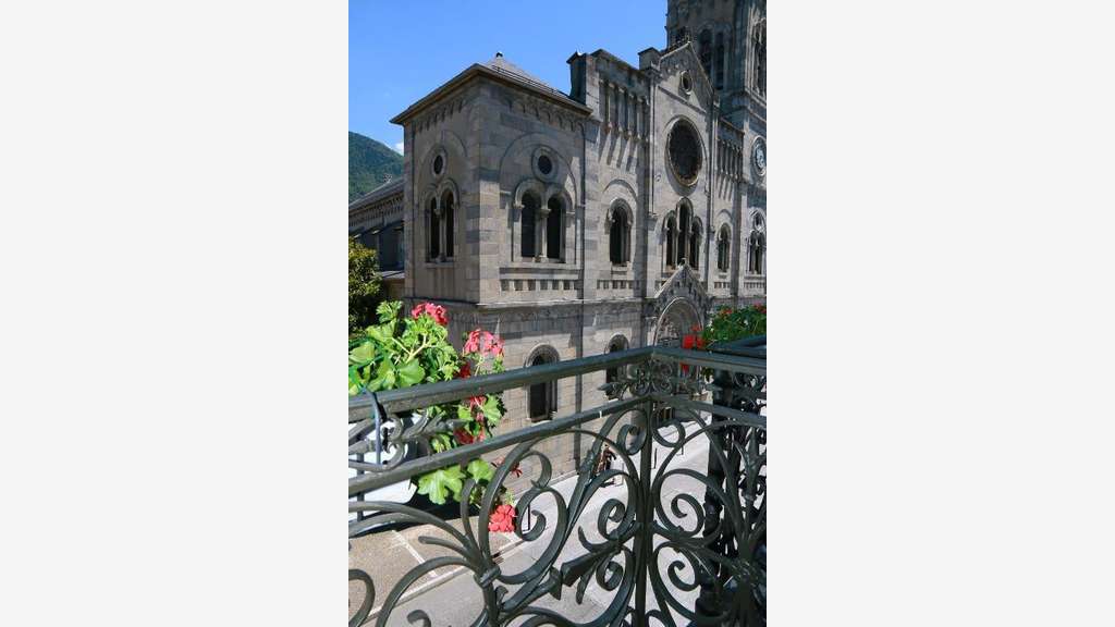 A vendre magnifique hôtel situé dans les Pyrénées