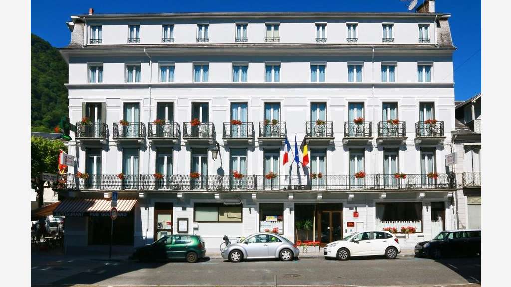 A vendre magnifique hôtel situé dans les Pyrénées
