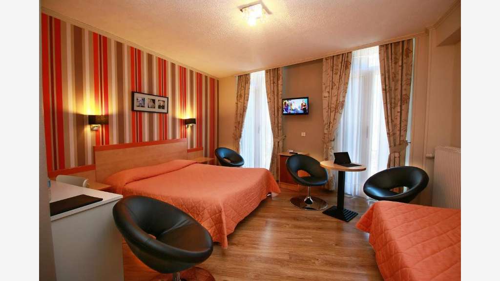 A vendre magnifique hôtel situé dans les Pyrénées