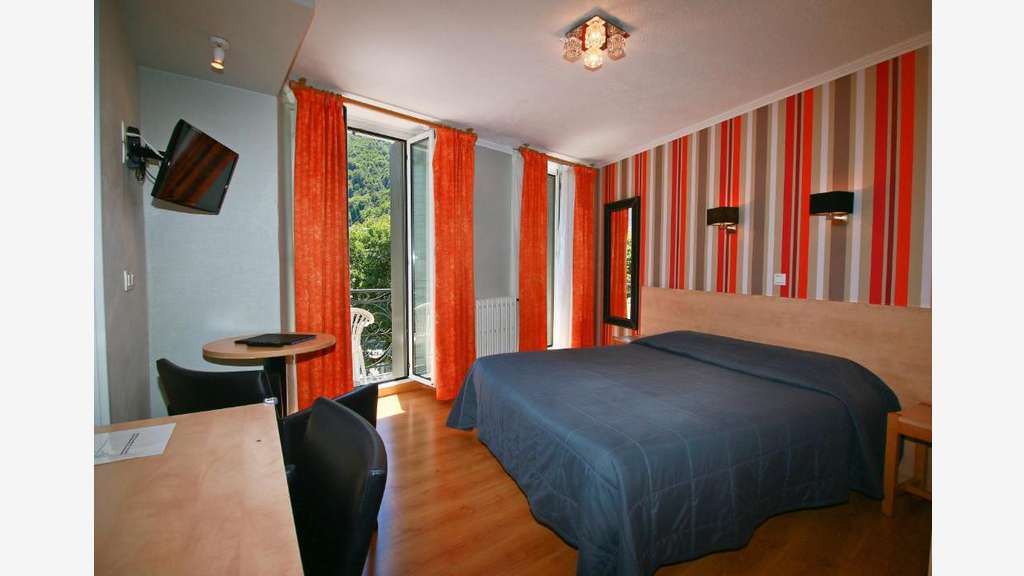 A vendre magnifique hôtel situé dans les Pyrénées