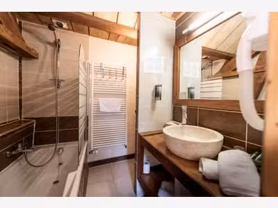 Vente hôtel de charme **** avec très parc arboré