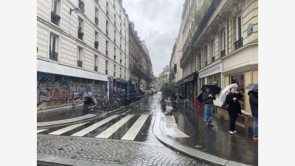 Vente joli bar à vin quartier très animé 75010