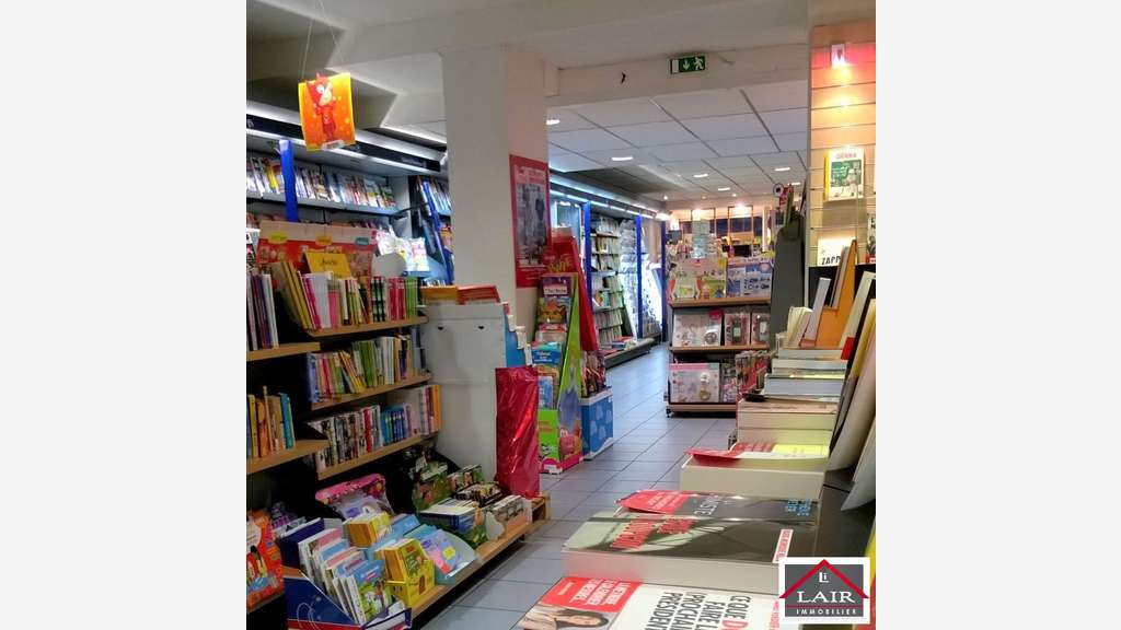 Maison de la presse librairie à vendre à Mamers