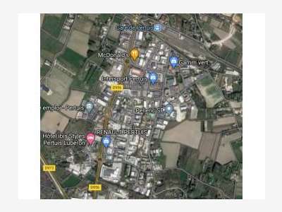 Local de 714m² à vendre Pertuis 84120