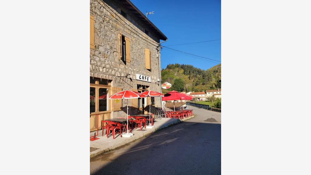 A vendre murs et fonds à Arcens (Ardèche) 