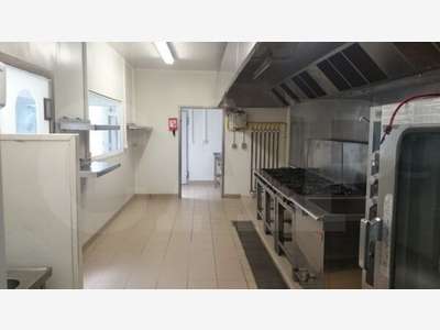 A vendre local laboratoire traiteur à Châteaubourg