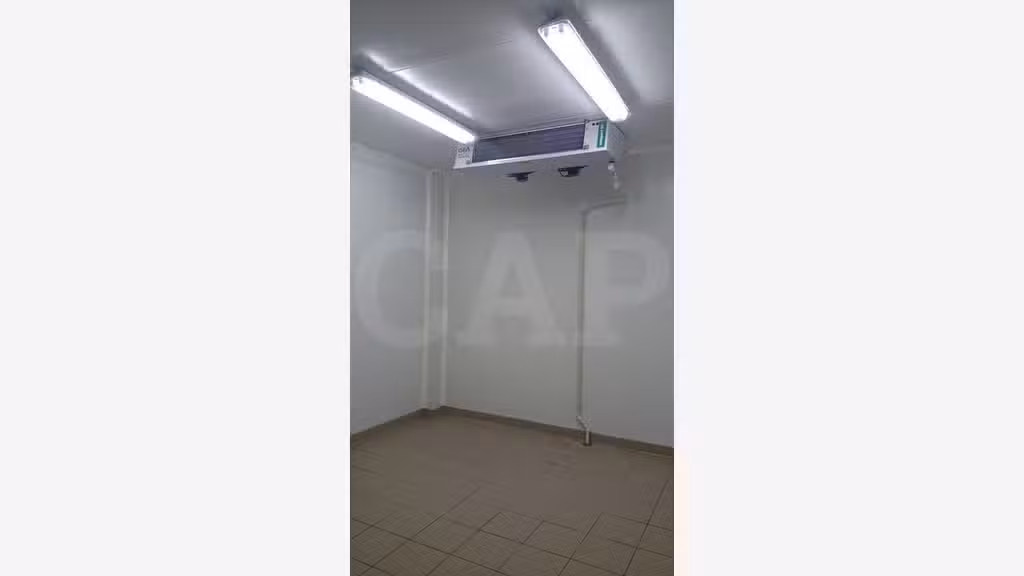 A vendre local laboratoire traiteur à Châteaubourg