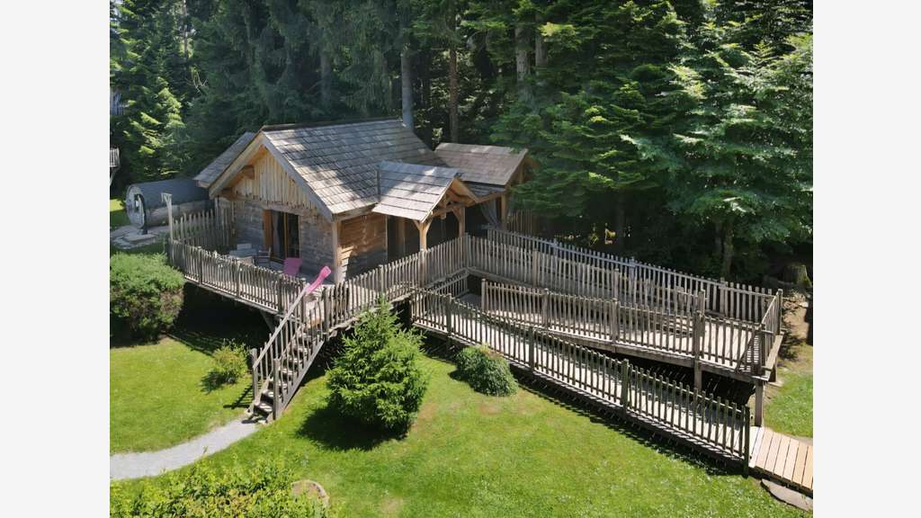 Vente hébergements insolites 7755m² à Larringes
