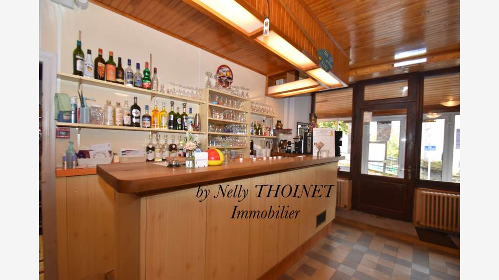 AV hôtel-bar-restaurant murs et fonds à Picherande