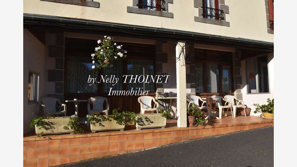 AV hôtel-bar-restaurant murs et fonds à Picherande