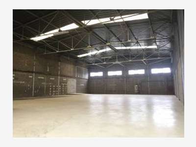 A vendre local 690m² à Vitrolles ZI Estroublans