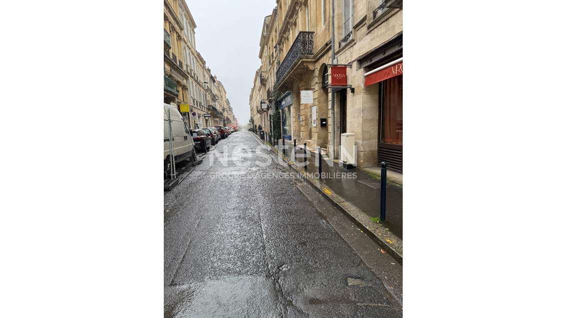 AV restaurant créole rue St Sernin proche Judaïque