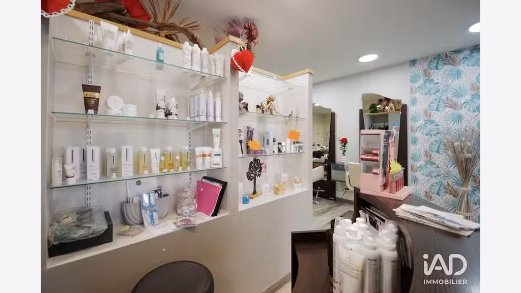 Vente salon de coiffure sur empl n°1 à Bornel