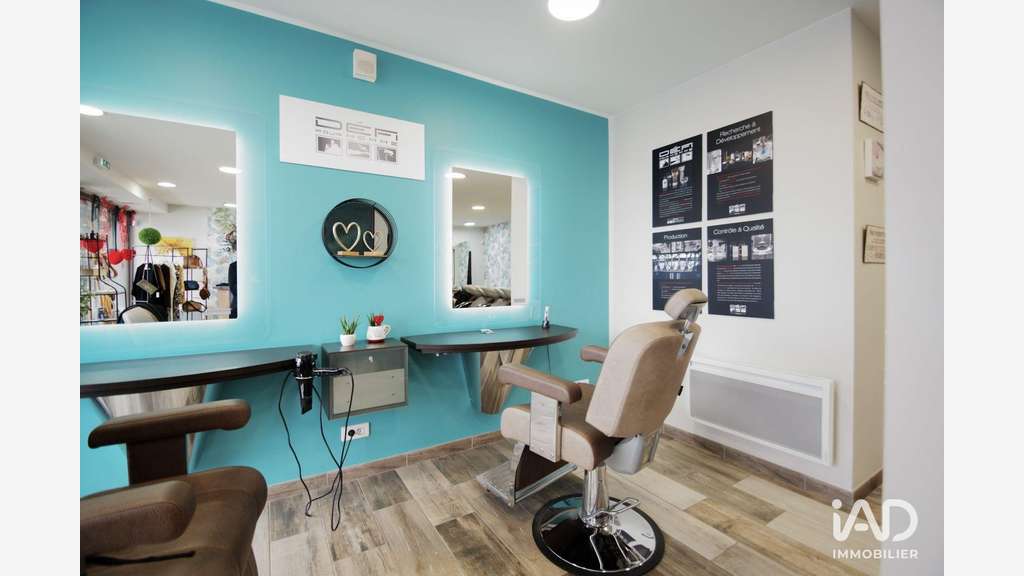 Vente salon de coiffure sur empl n°1 à Bornel