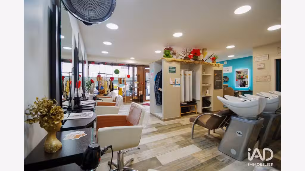 Vente salon de coiffure sur empl n°1 à Bornel