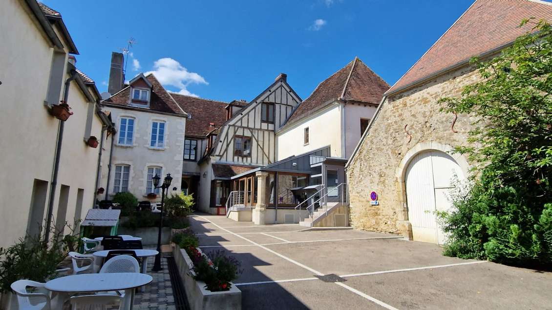 Hôtel-restaurant fonds et murs vignoble chablisien
