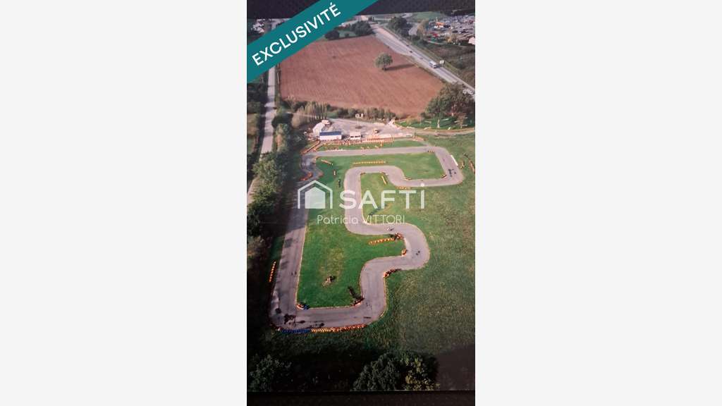 Site de karting de 2,45 ha avec piste de 420 m