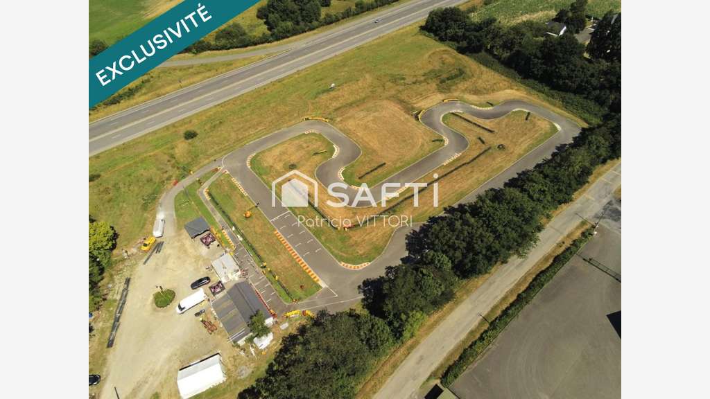 Site de karting de 2,45 ha avec piste de 420 m
