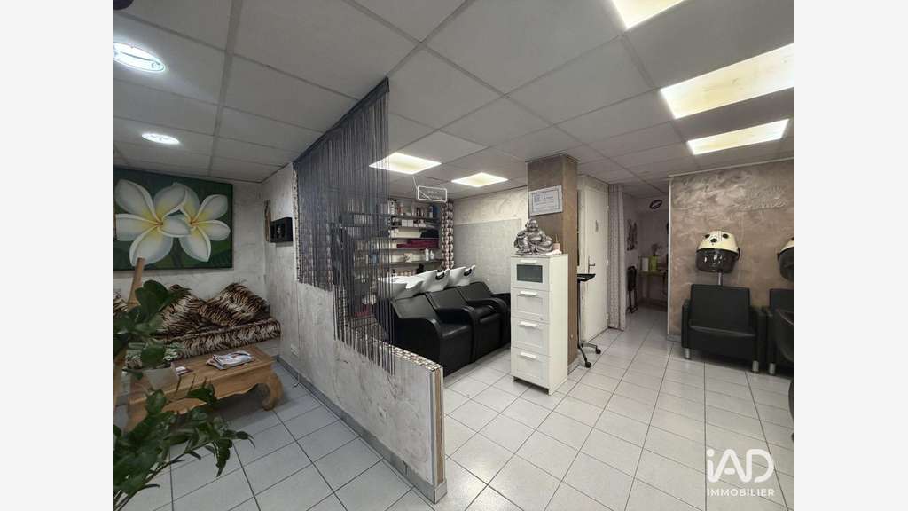 Vente salon de coiffure sur empl n°1 à Contes