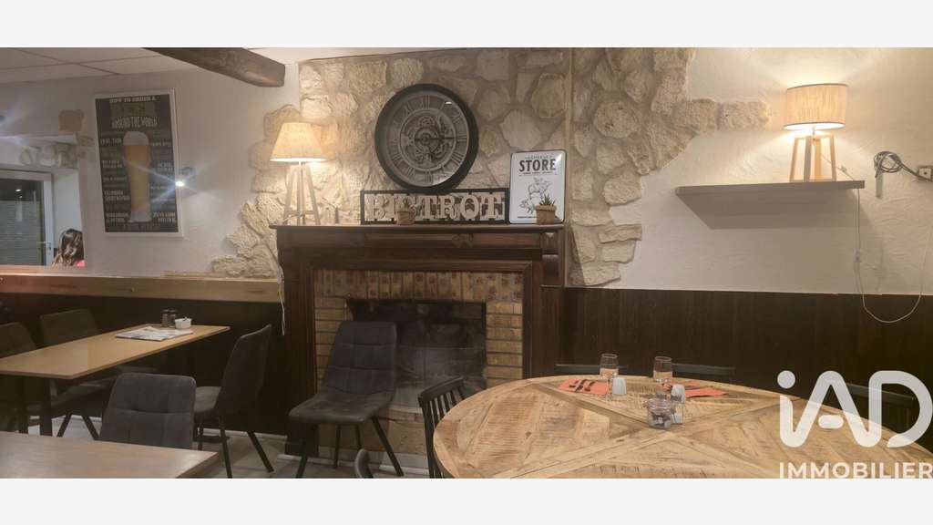 AV bar restaurant avec logement 95m² à Évellys