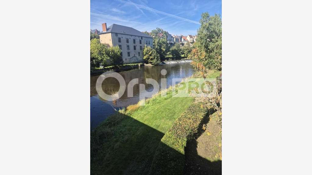 Vente magique auberge mur et fond La Celle-Dunoise