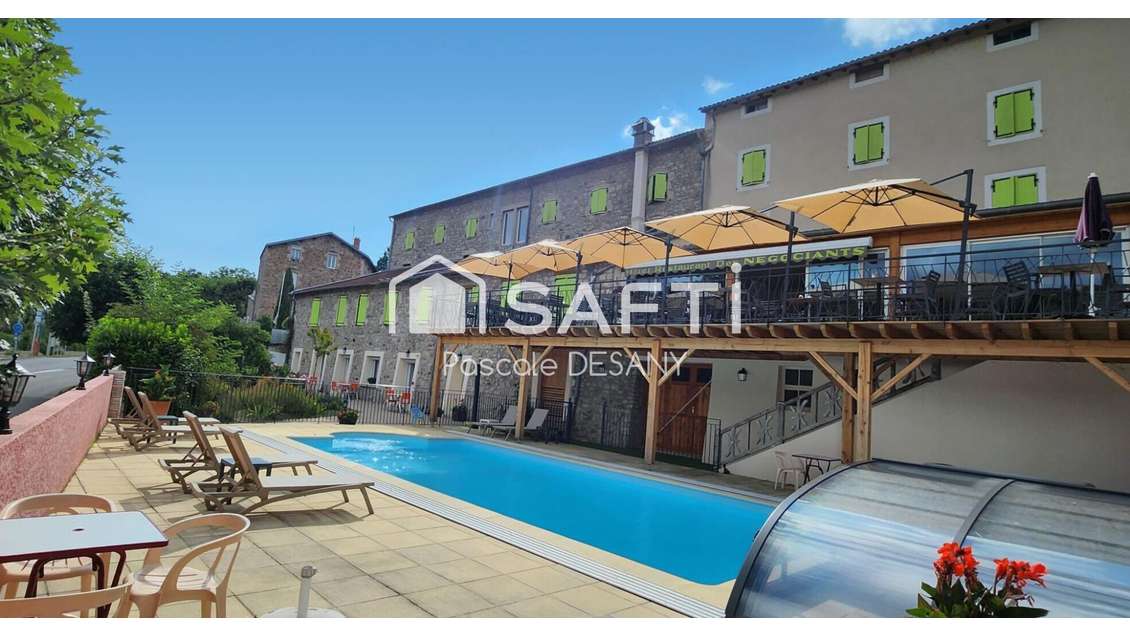 Hôtel de charme restaurant 2 ** , avec piscine 07