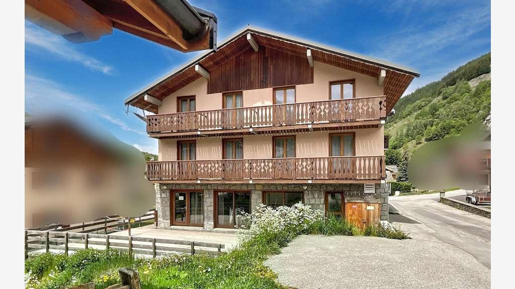 Vente hôtel emp stratégique et fort potentiel 73