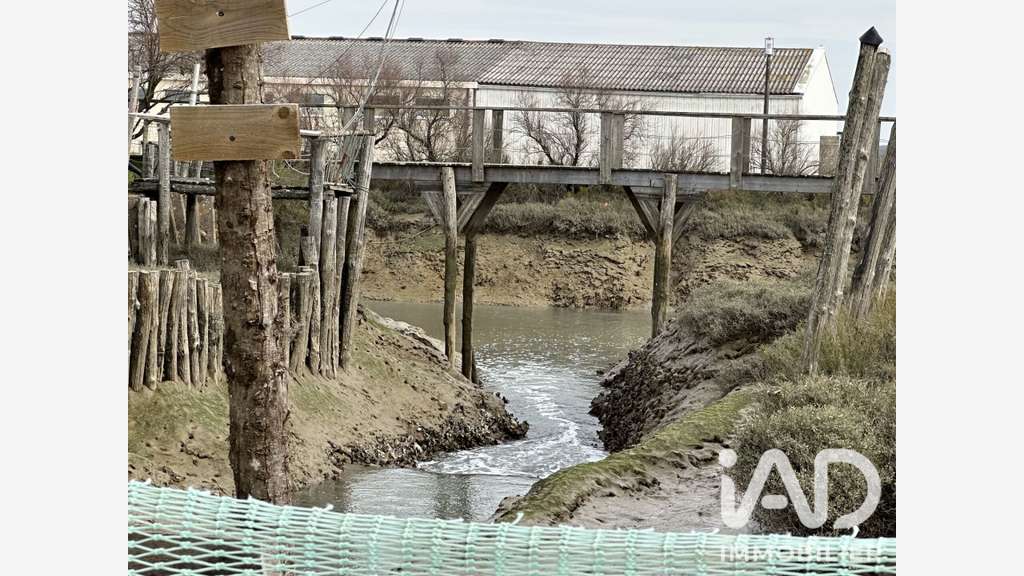 Vente cabane ostréicole de 245m² à Marennes