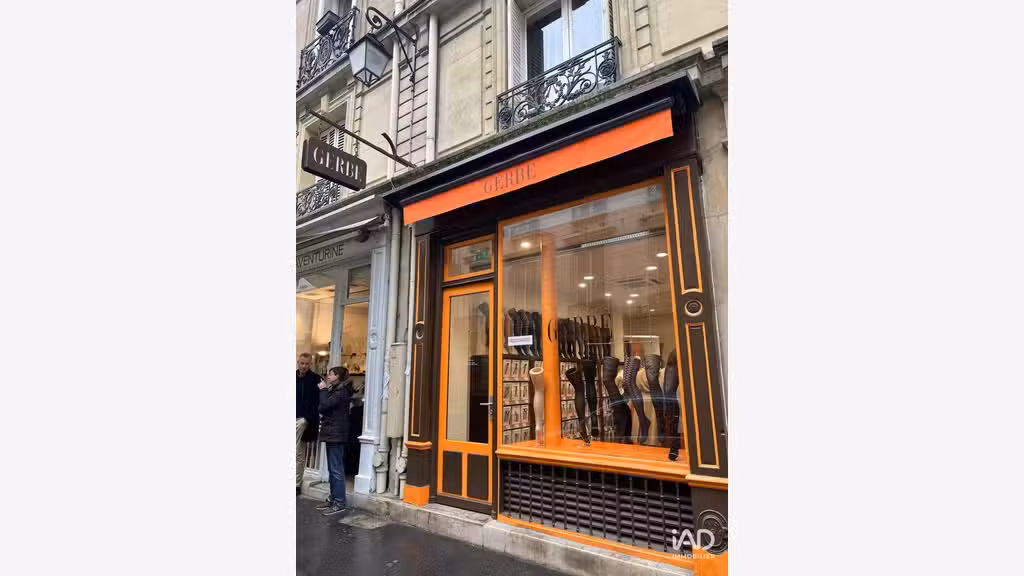 Vente boutique de luxe à Paris 6e Saint Germain
