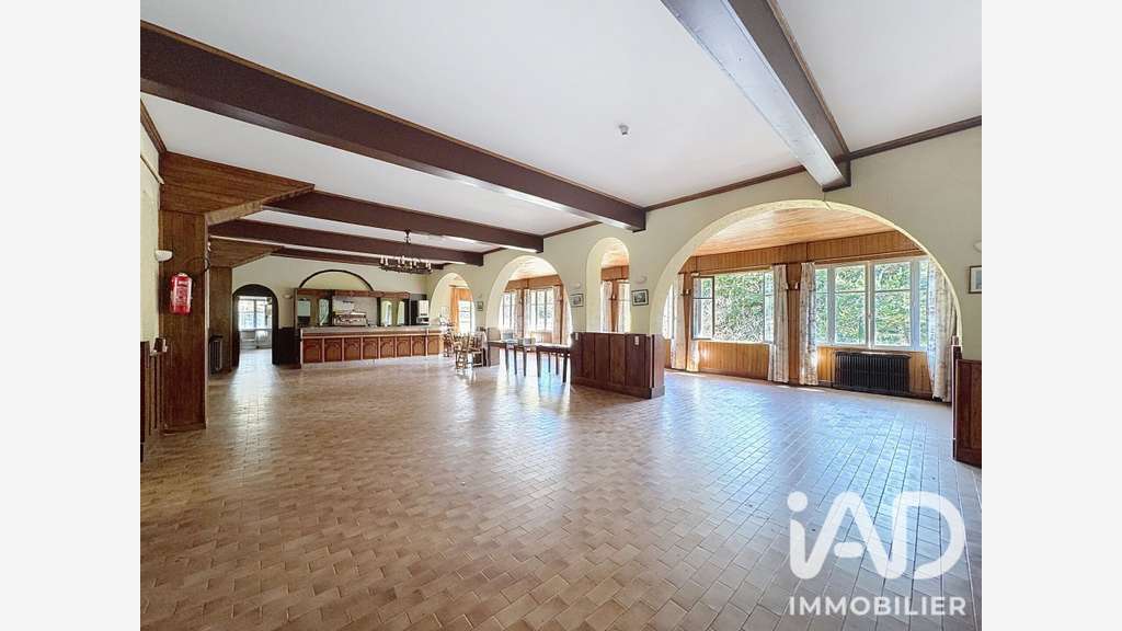 AV hôtel restaurant 1963m² au coeur de La Colmiane