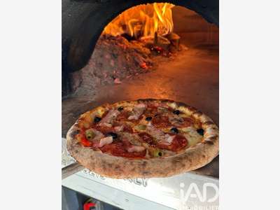 Vente pizzeria idéalement située à Vers