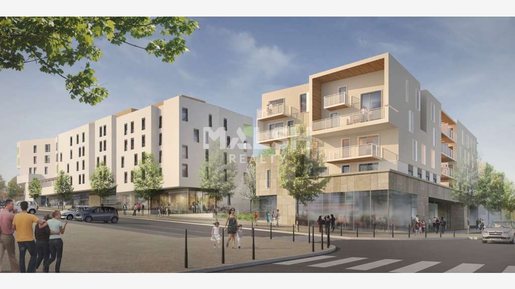 Local commercial 685m² à vendre à Sathonay Camp