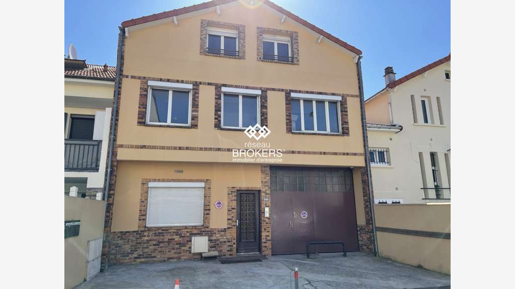 Vente local mixte 585m² à Clamart