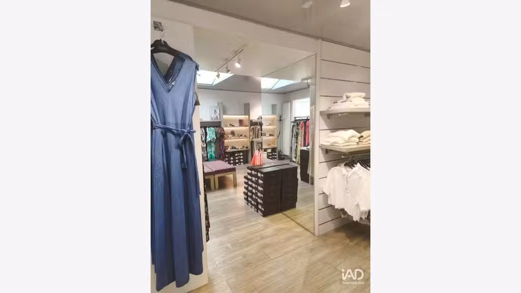 Vente FDC vêtements et chaussures à La Ferté-Macé