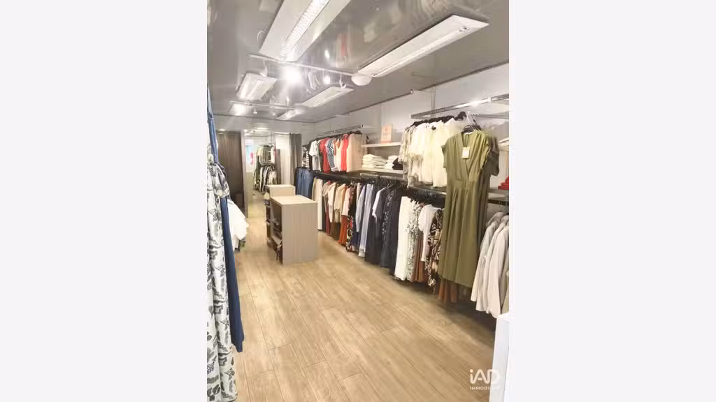Vente FDC vêtements et chaussures à La Ferté-Macé