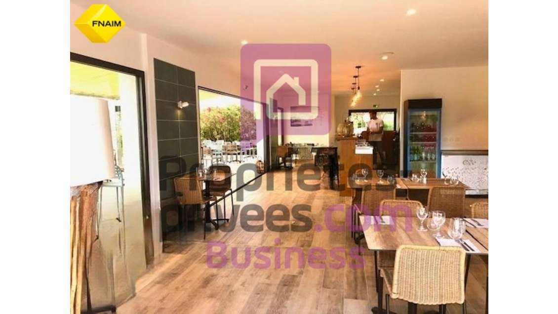 AV murs et fonds restaurant avec terrasse Béziers