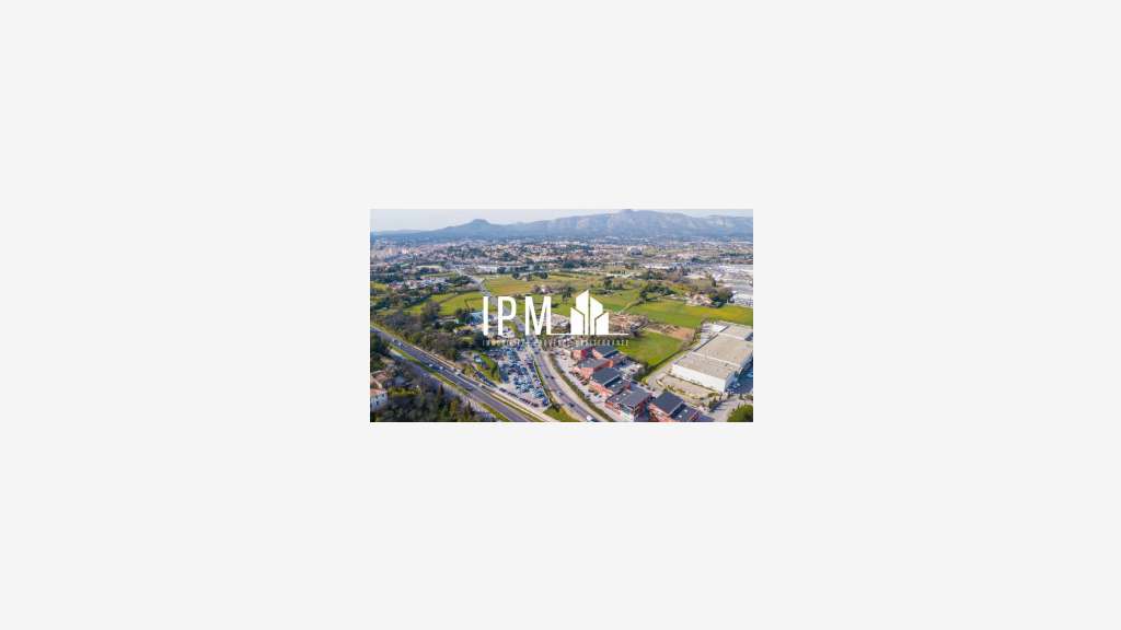 A vendre locaux mixte activité 1200m² à Aubagne ZI