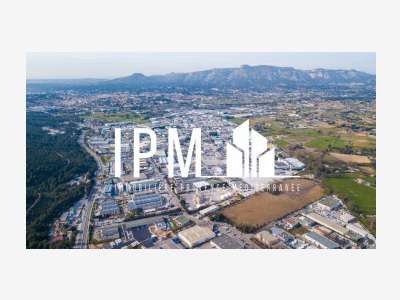 A vendre locaux mixte activité 1200m² à Aubagne ZI