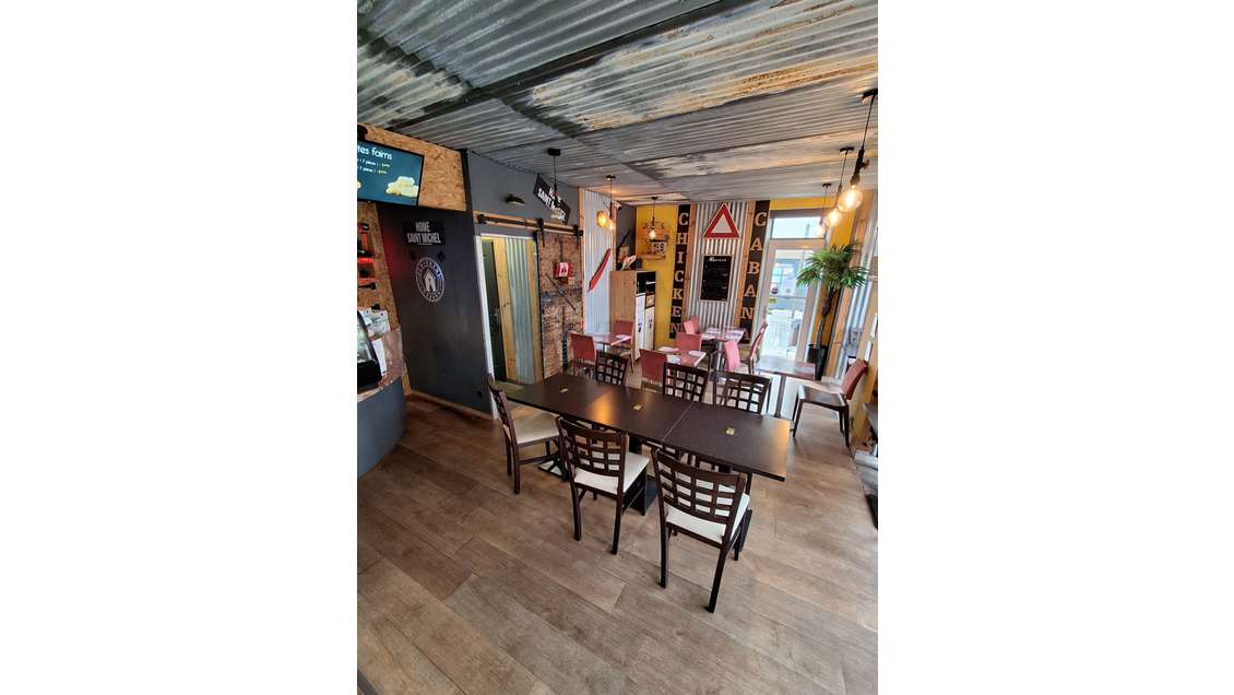 Vente lot de 3 affaires emplacement n°1 Pontorson