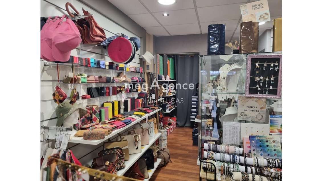 Vente FDC produits de maroquinerie à Cormeilles