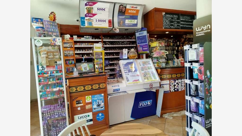 A vendre grande brasserie tabac PMU FDJ à Antibes