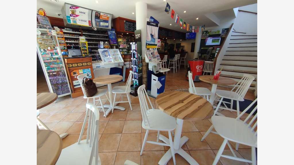 A vendre grande brasserie tabac PMU FDJ à Antibes